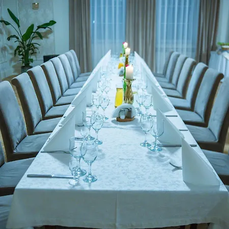 Butikowy Zameczek Otel *